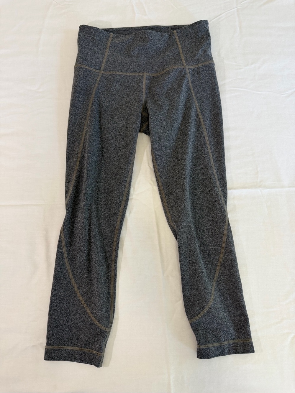 Athleta Dark Heather Charcoal Capri Leggings